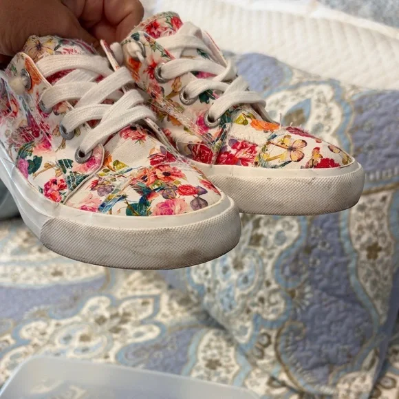 Blowfish White Floral Canvas Slip-On Sneakers - Pastel Multi color - Picture 8 of 10